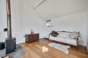 Photo 21- click for photo gallery